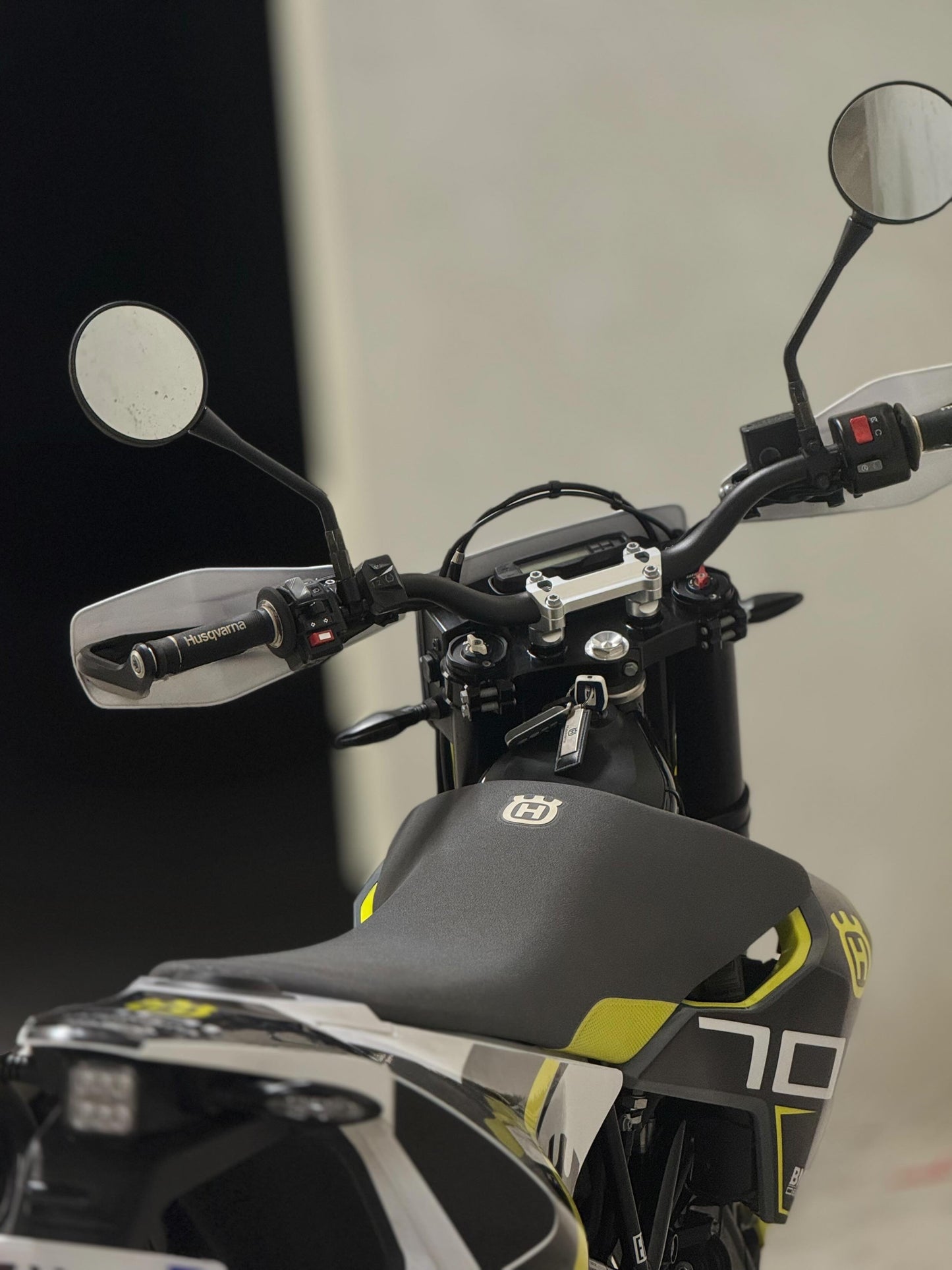 Kit deco 701 husqvarna noir jaune blanc