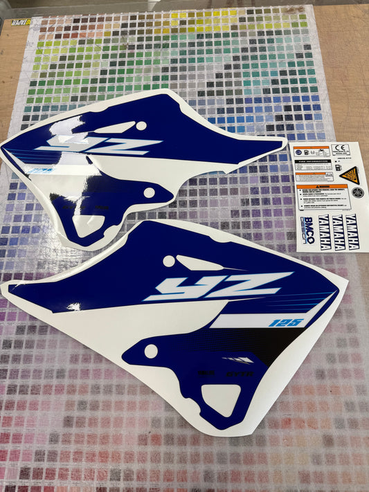 Kit déco 125 yz 2025 type origine holographique